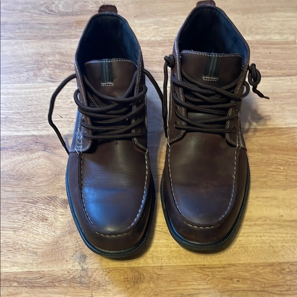 Men's nunn bush brand boots with comfort gel memory foam insoles. Very nice.
